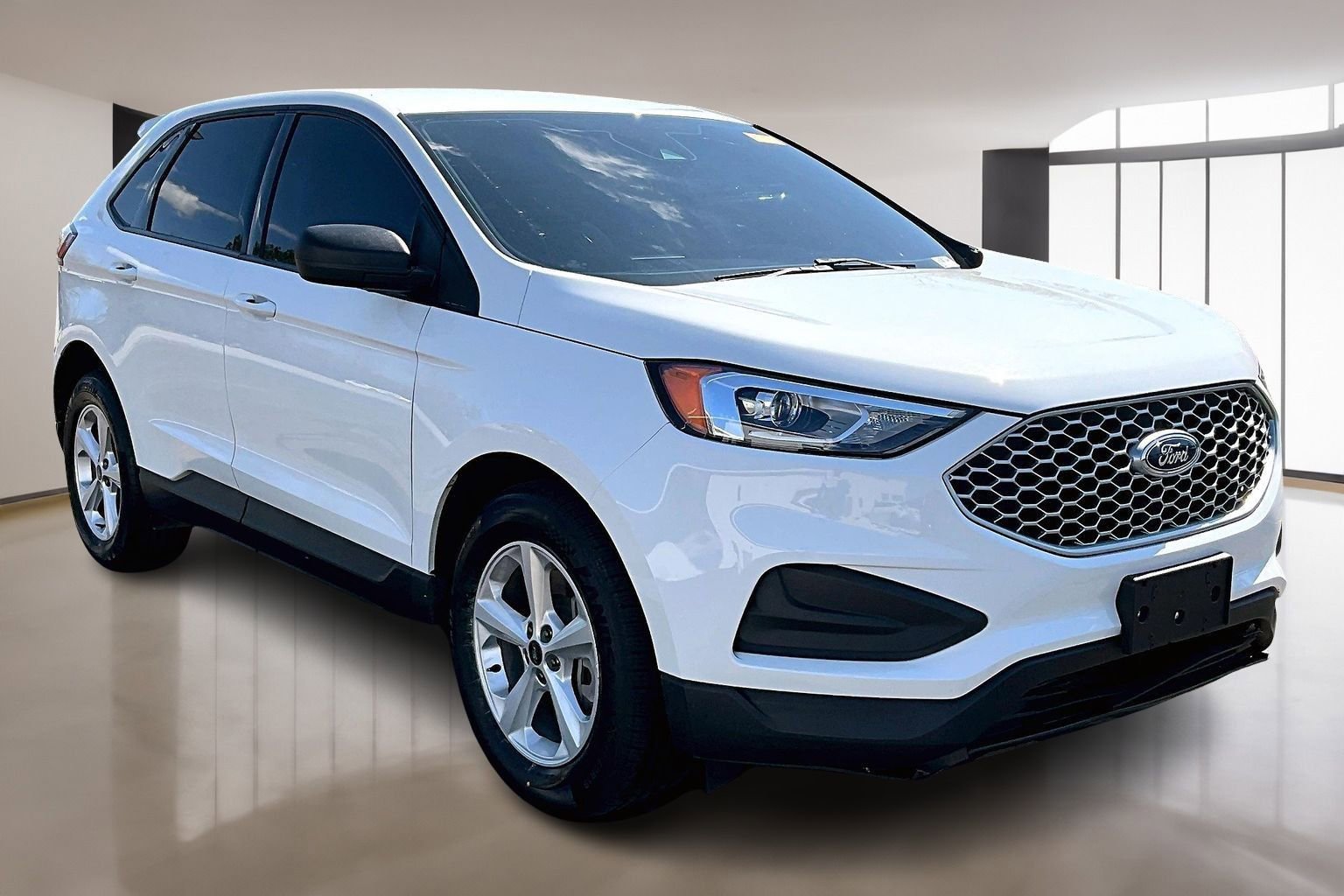 Used 2024 Ford Edge SE image 1