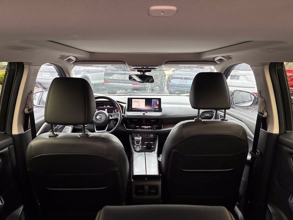 Used 2024 Nissan Rogue Platinum FWD image 14