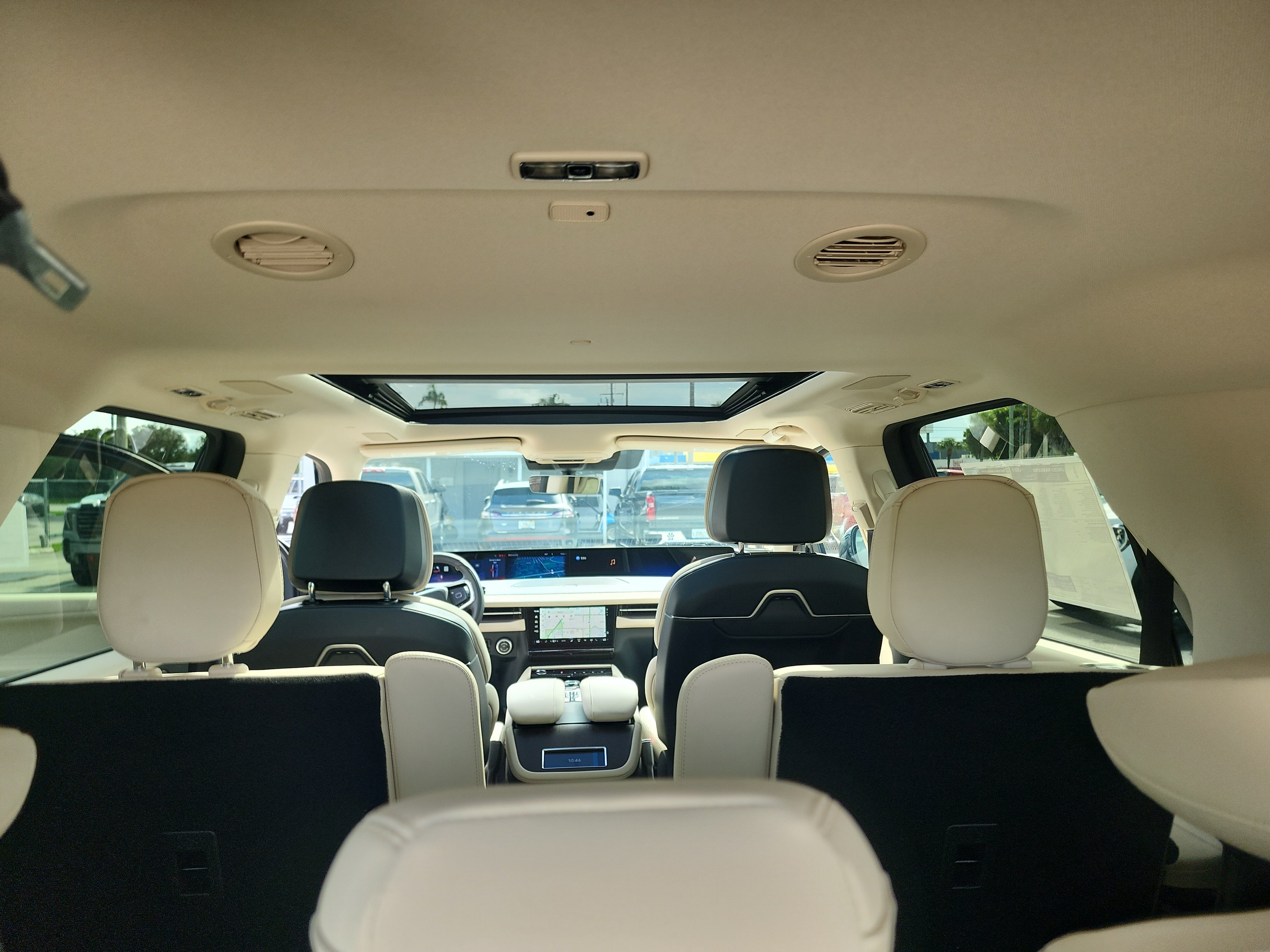 New 2027 Lincoln Navigator Reserve w/ Jet Appearance Package AWD/4WD image 25