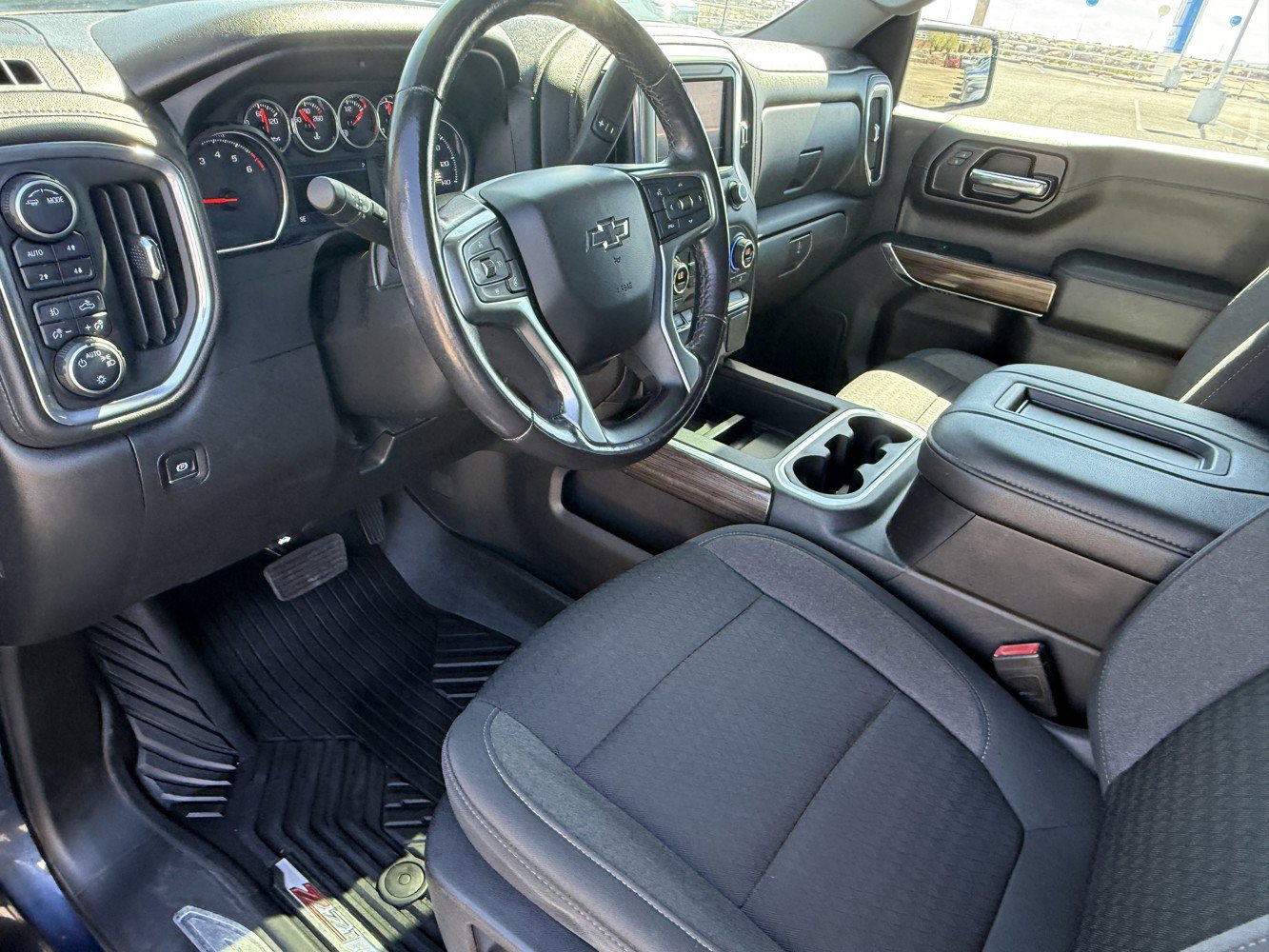 Used 2021 Chevrolet Silverado 1500 LT Trail Boss AWD/4WD image 10