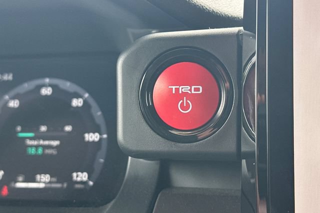 Certified 2025 Toyota Tacoma TRD Off-Road AWD/4WD image 26