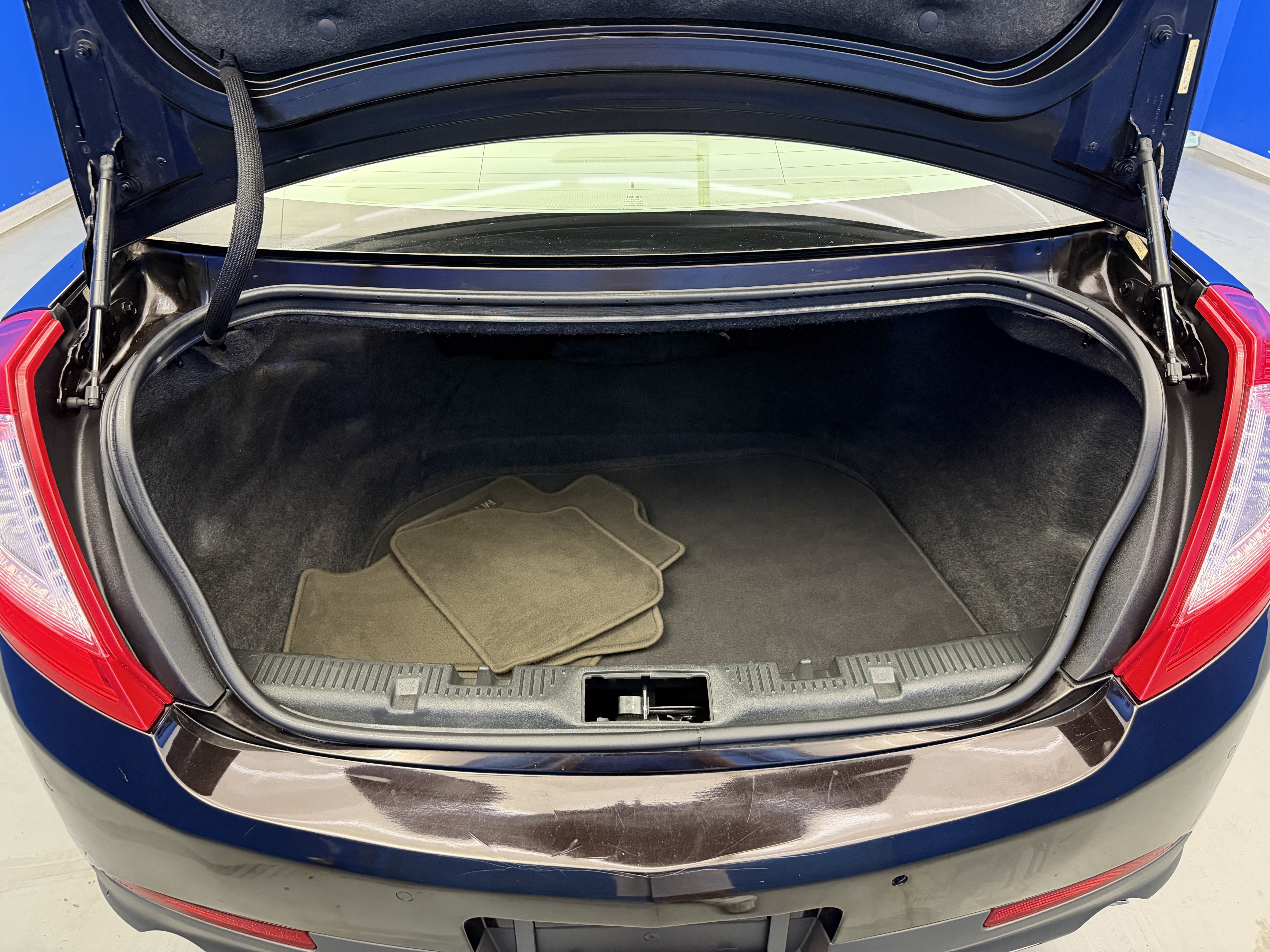 Used 2014 Lincoln MKS w/ Equipment Group 101A FWD image 27