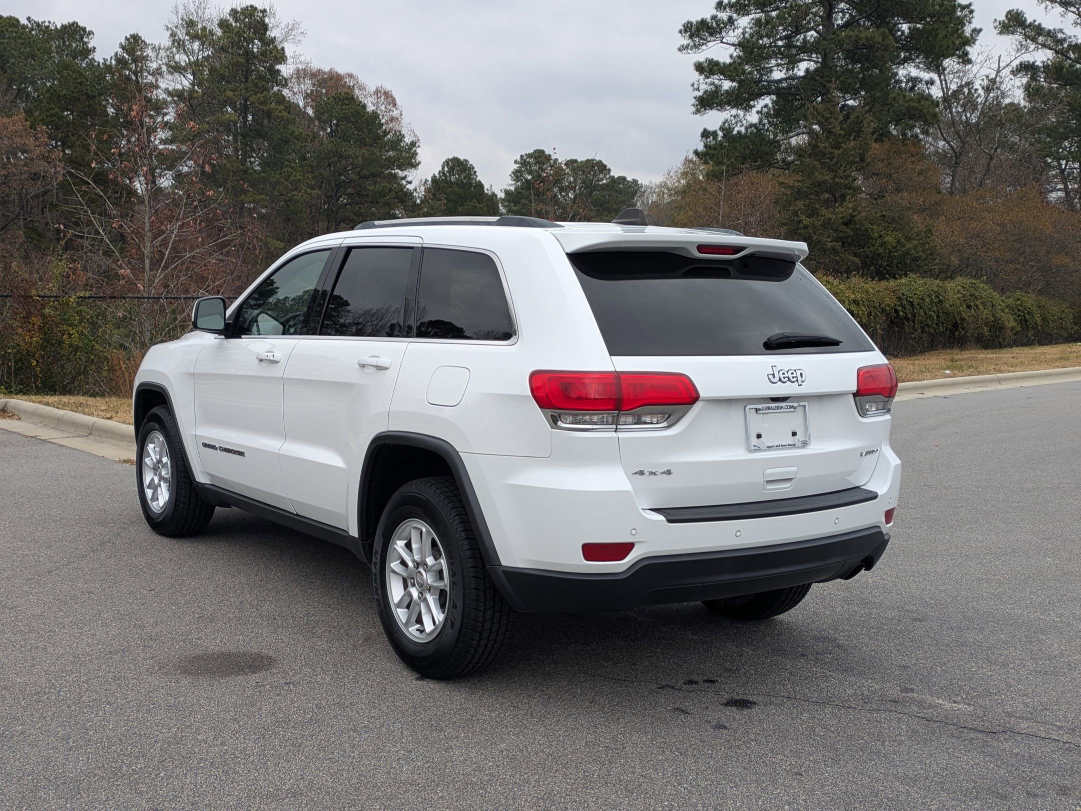 Used 2018 Jeep Grand Cherokee Laredo image 7
