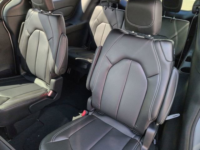 New 2026 Chrysler Voyager LX image 40