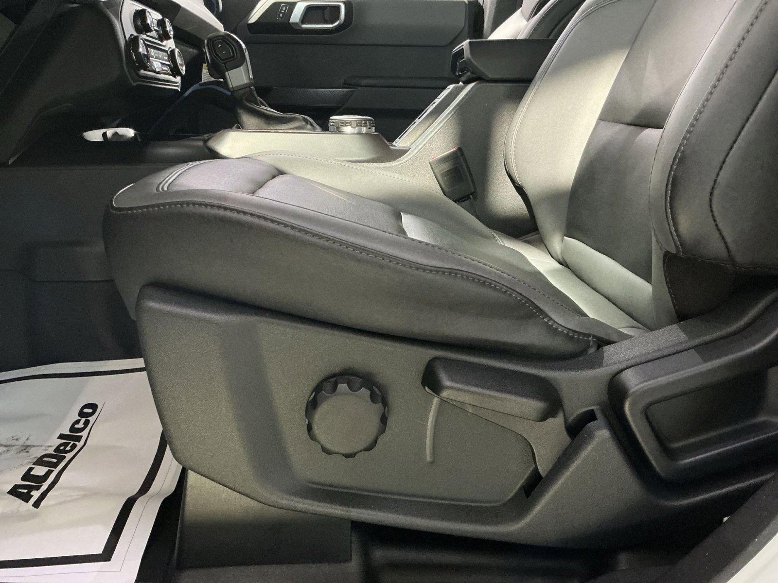 Used 2024 Ford Bronco Black Diamond image 22