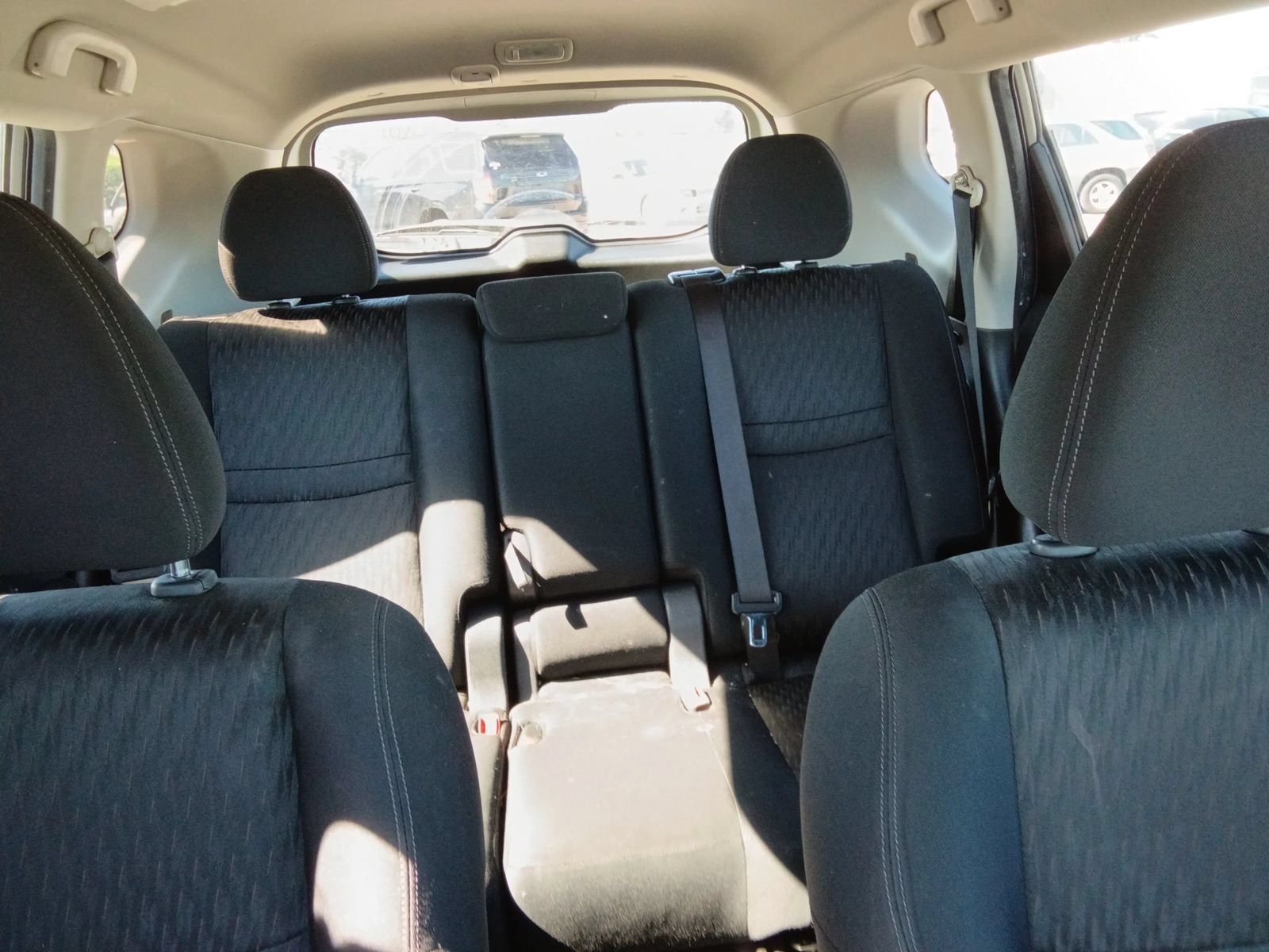 Used 2018 Nissan Rogue S FWD image 15