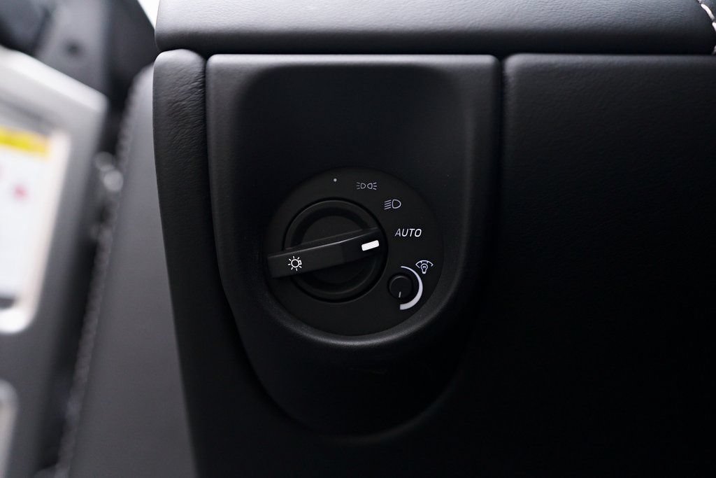 Used 2016 Aston Martin DB9 GT RWD image 69