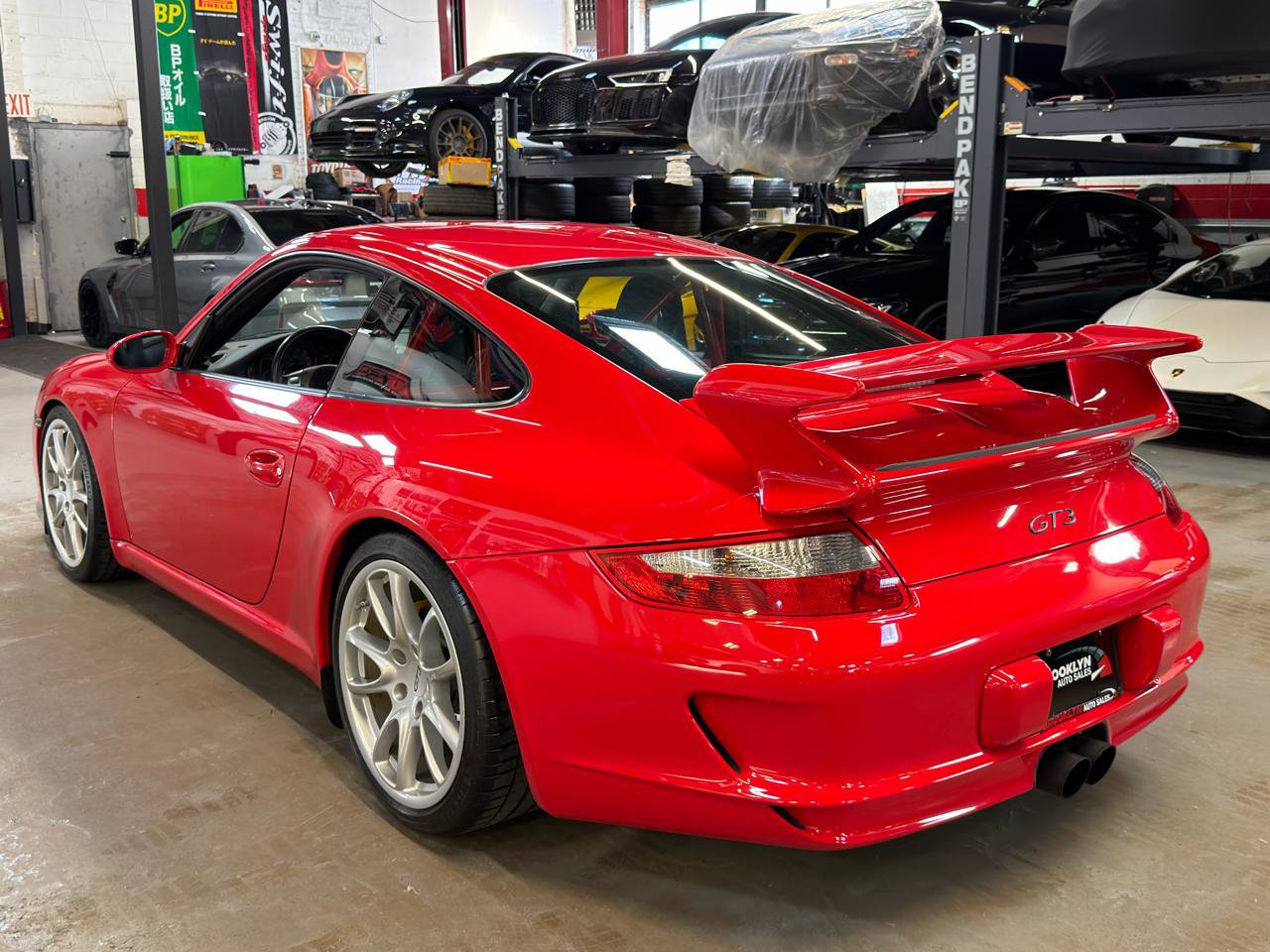 Used 2007 Porsche 911 GT3 RWD image 10