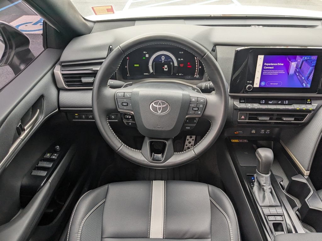 Certified 2025 Toyota Camry SE FWD image 16