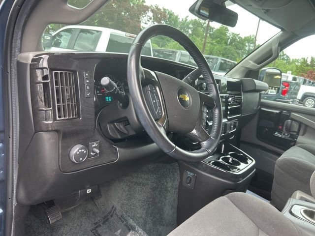 Used 2021 Chevrolet Express 2500 LS w/ Enhanced Convenience Package RWD image 11