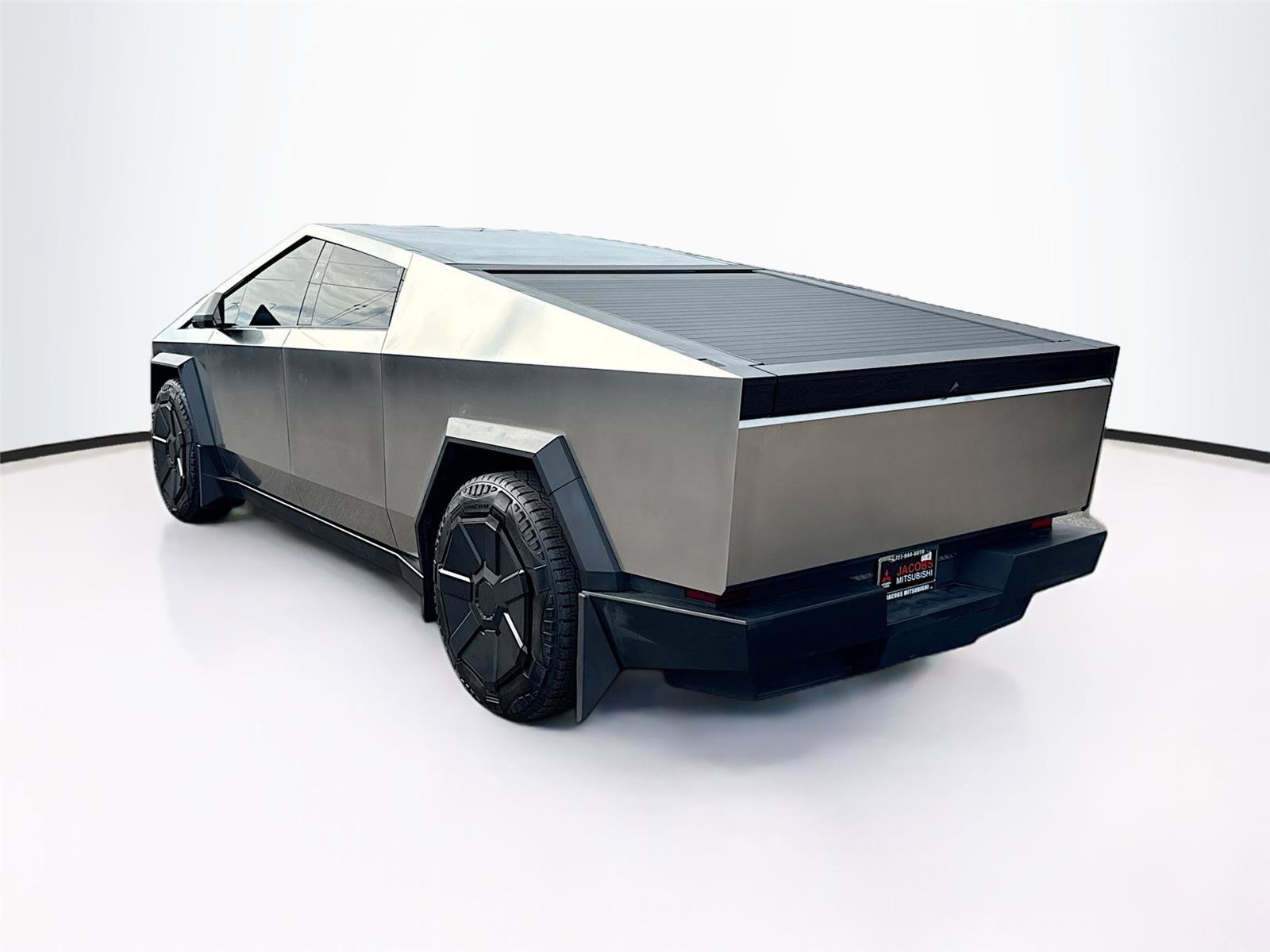 Used 2024 Tesla Cybertruck AWD Crew Cab image 3