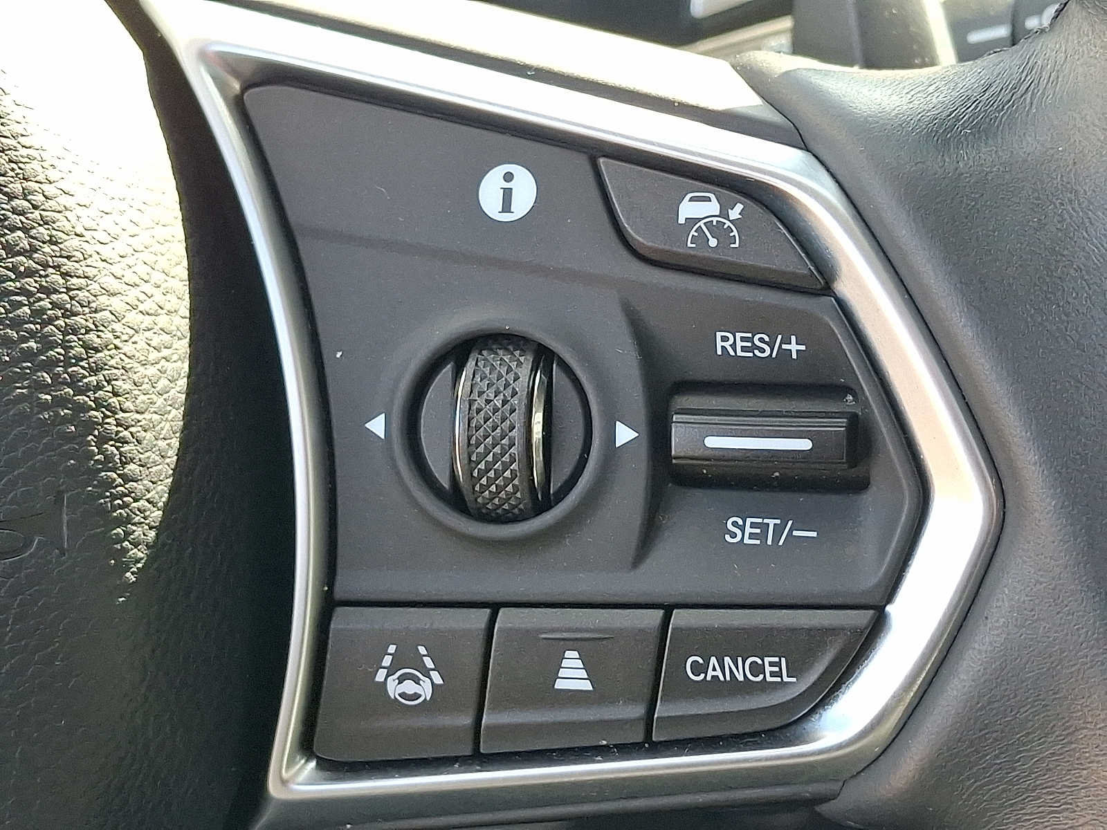 Certified 2024 Acura MDX w/ Technology Package AWD/4WD image 23