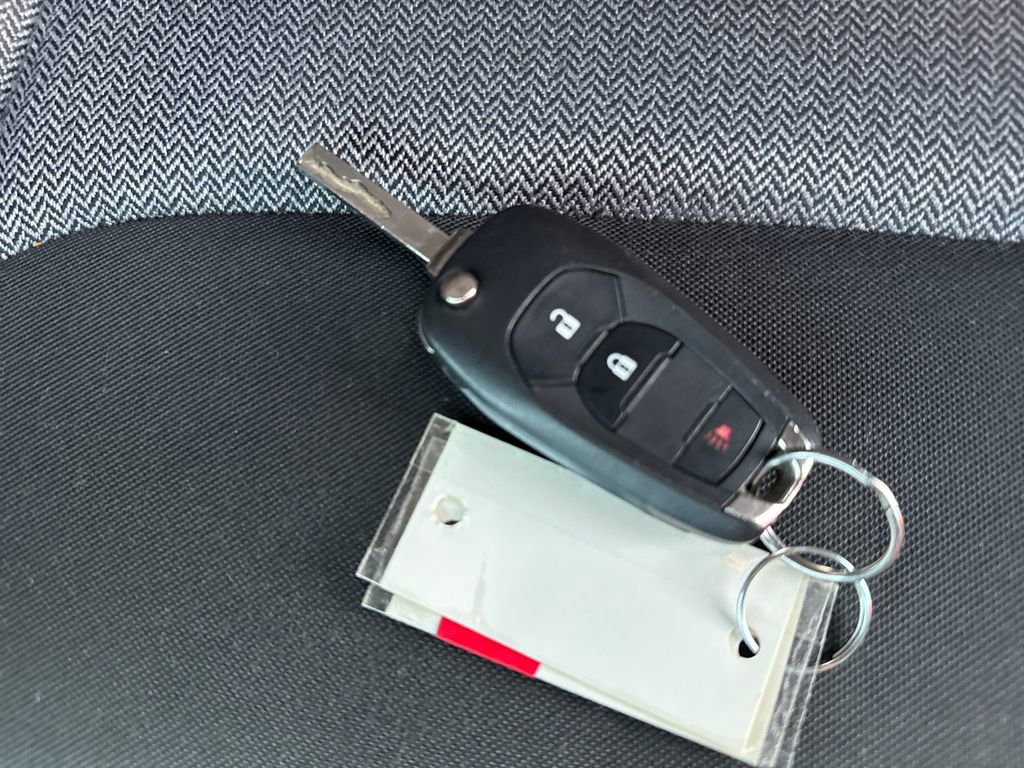 Used 2023 Chevrolet TrailBlazer LS image 30