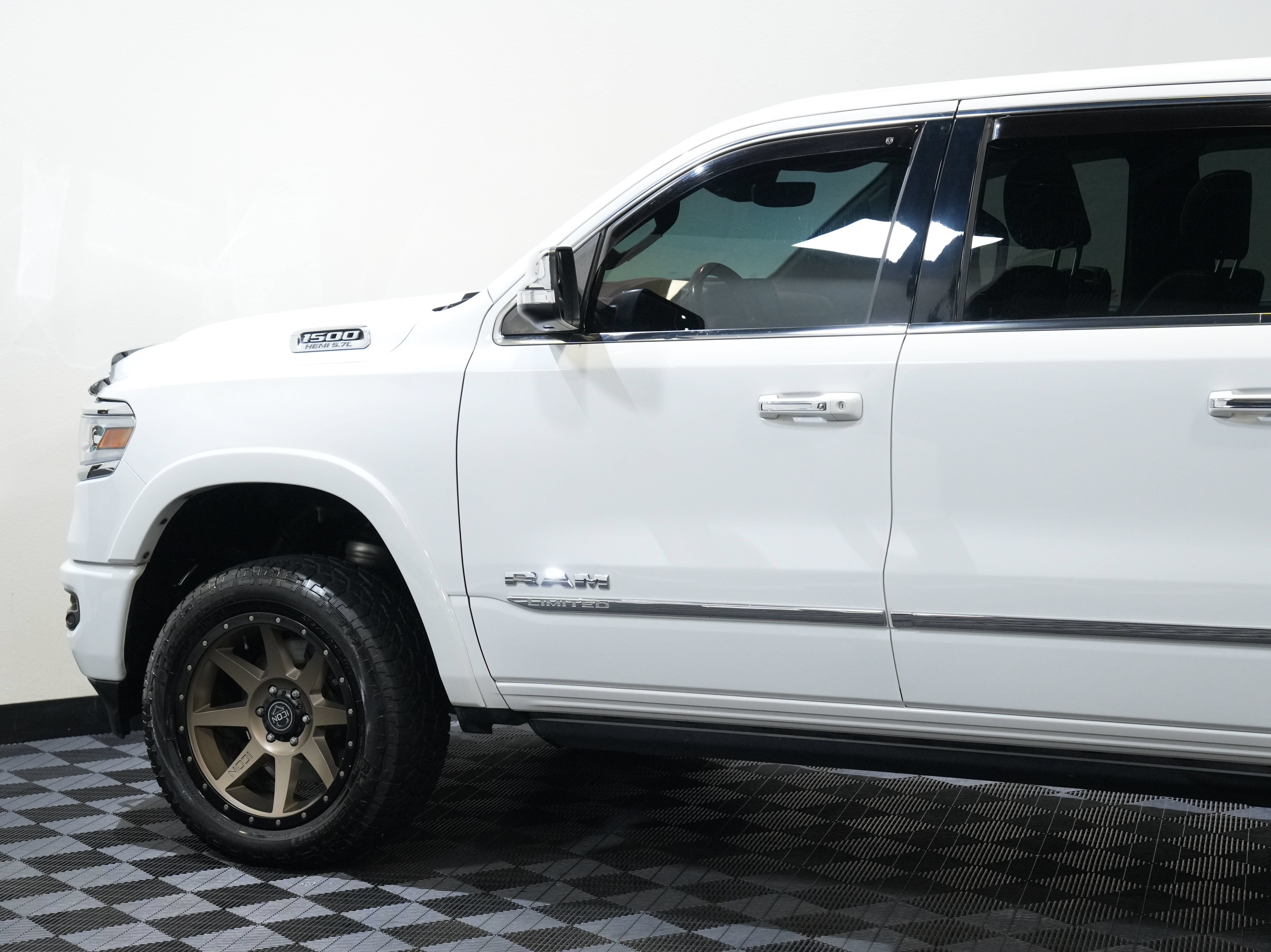 Used 2020 RAM 1500 Limited AWD/4WD image 19