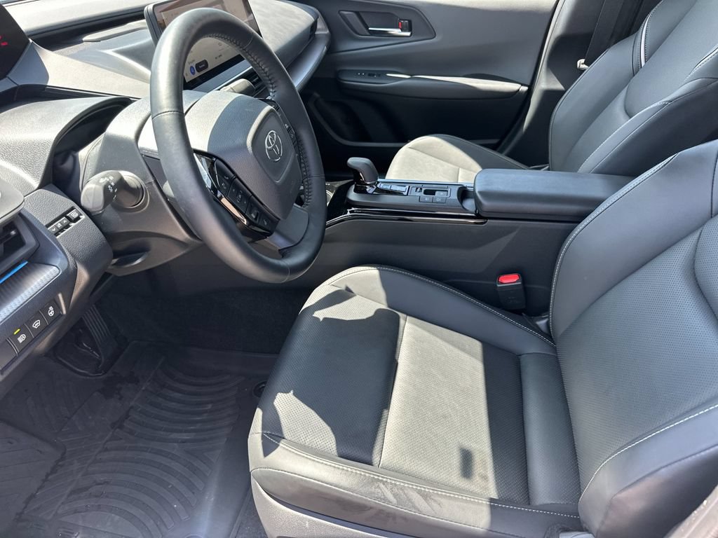 Used 2025 Toyota Prius Limited FWD image 10