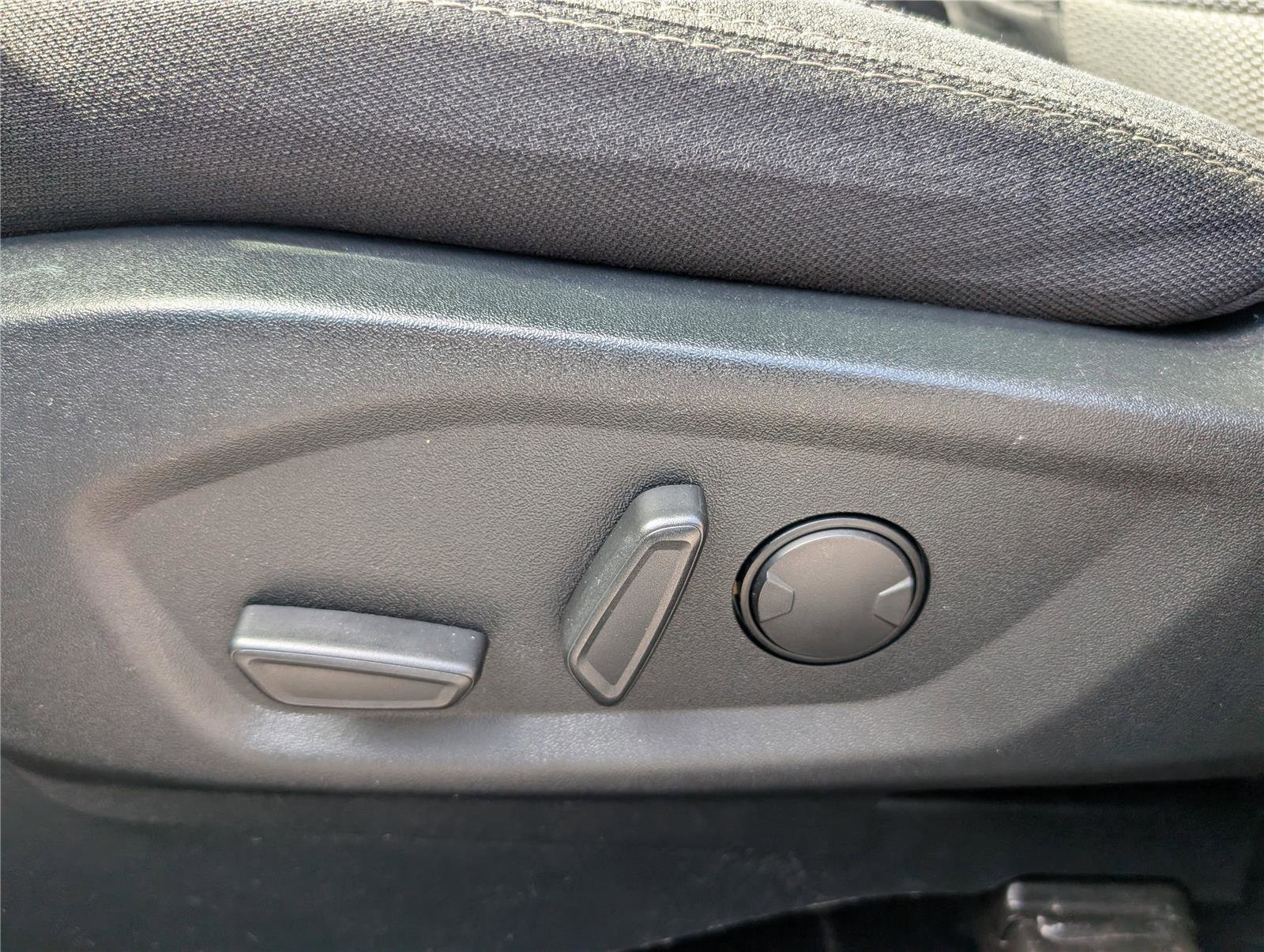 Used 2019 Ford Explorer XLT w/ Equipment Group 201A image 23