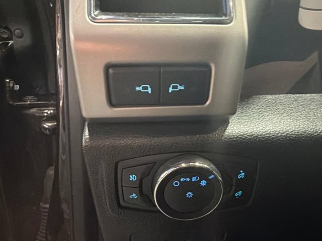 Used 2018 Ford F150 Lariat w/ Equipment Group 502A Luxury AWD/4WD image 17