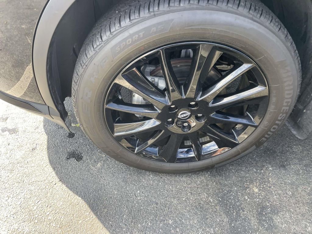 Used 2023 Nissan Murano SV w/ SV Midnight Edition Package image 12