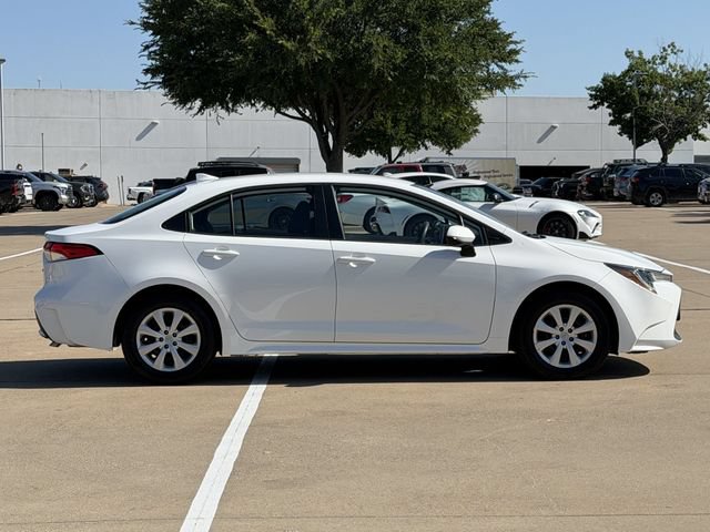 Used 2021 Toyota Corolla LE w/ Carpet Mat Package (TMS) FWD image 3