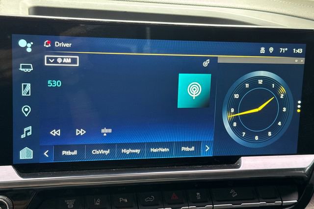 Used 2024 Chevrolet Silverado 2500 LTZ w/ LTZ Convenience Package image 26