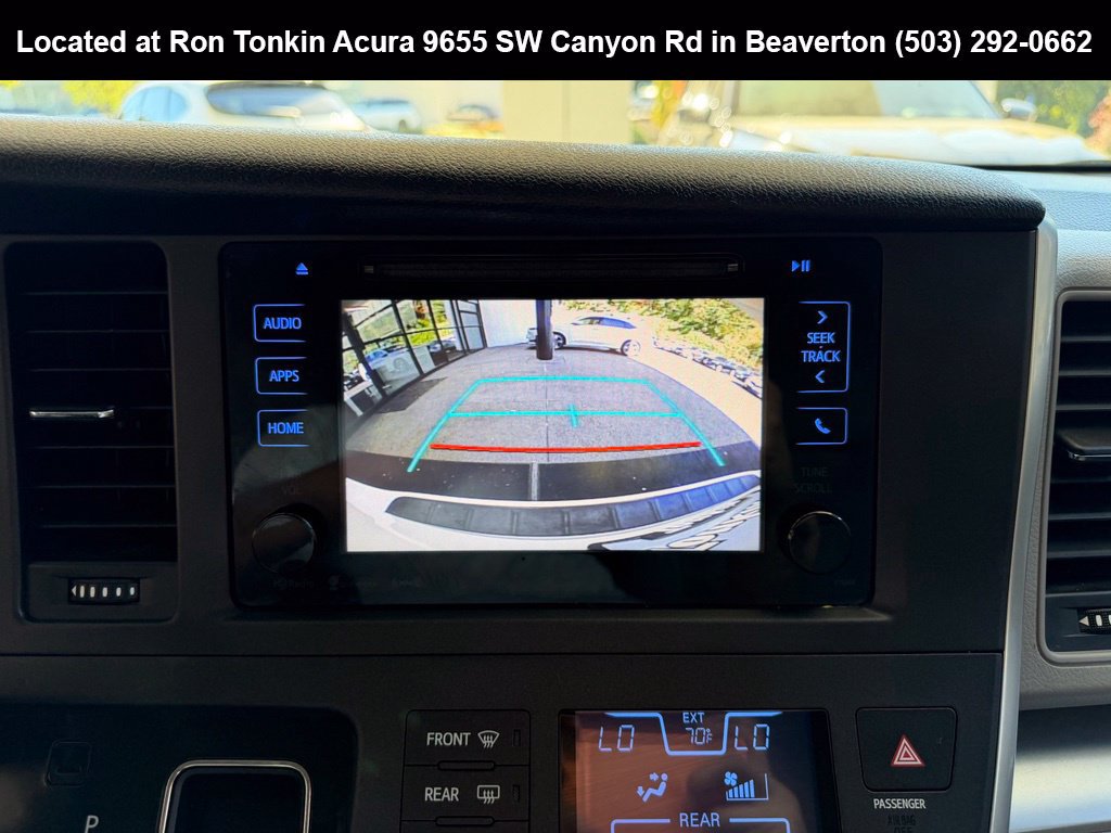 Used 2017 Toyota Sienna LE FWD image 21