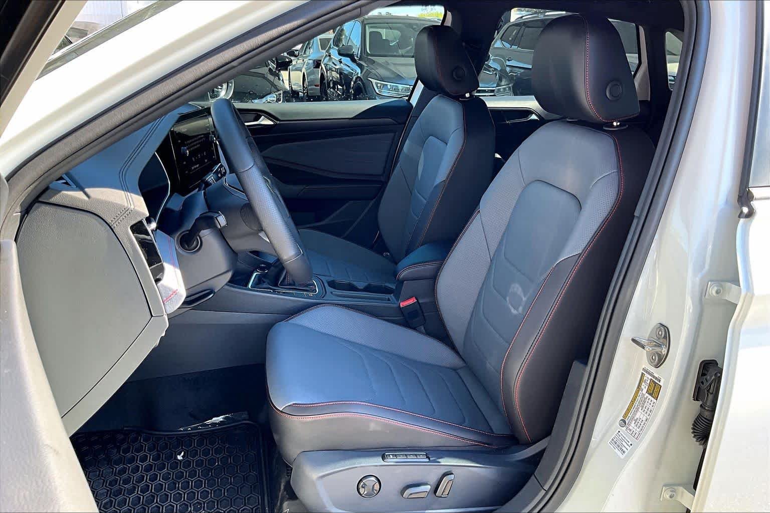 New 2026 Volkswagen Jetta GLI Autobahn FWD image 9