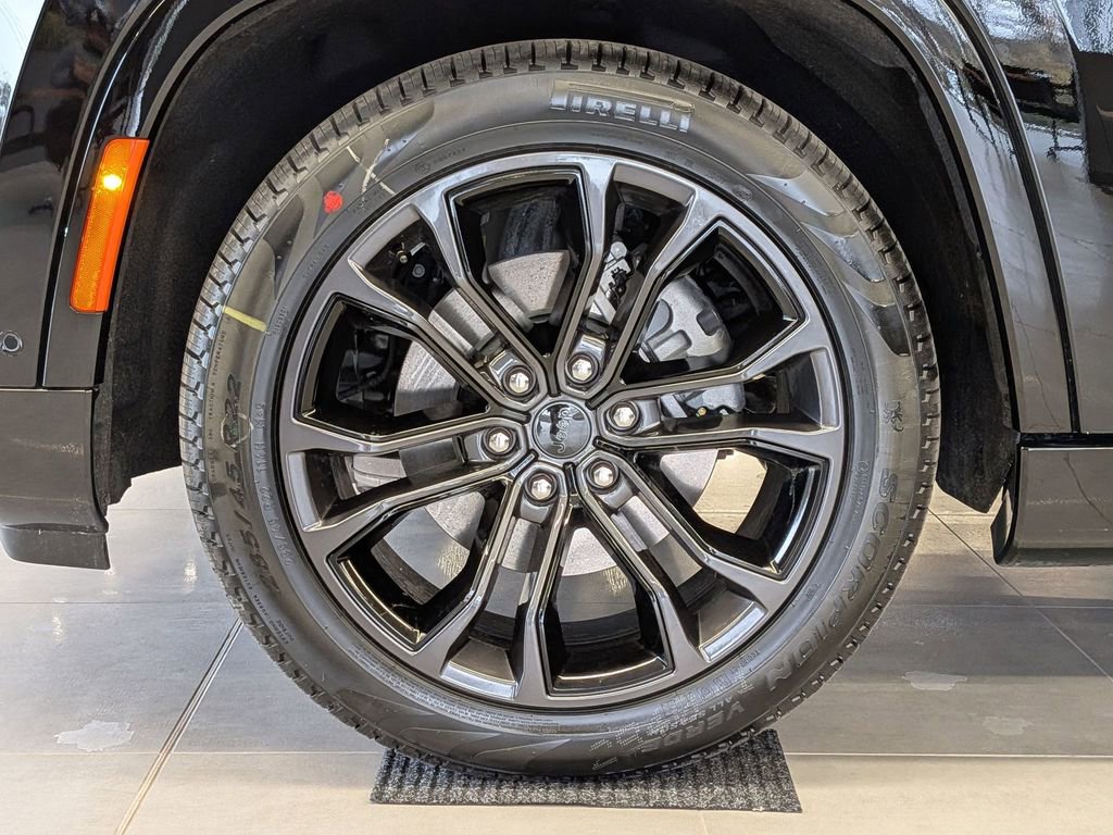 New 2026 Jeep Grand Wagoneer Summit w/ Premium Group III image 35