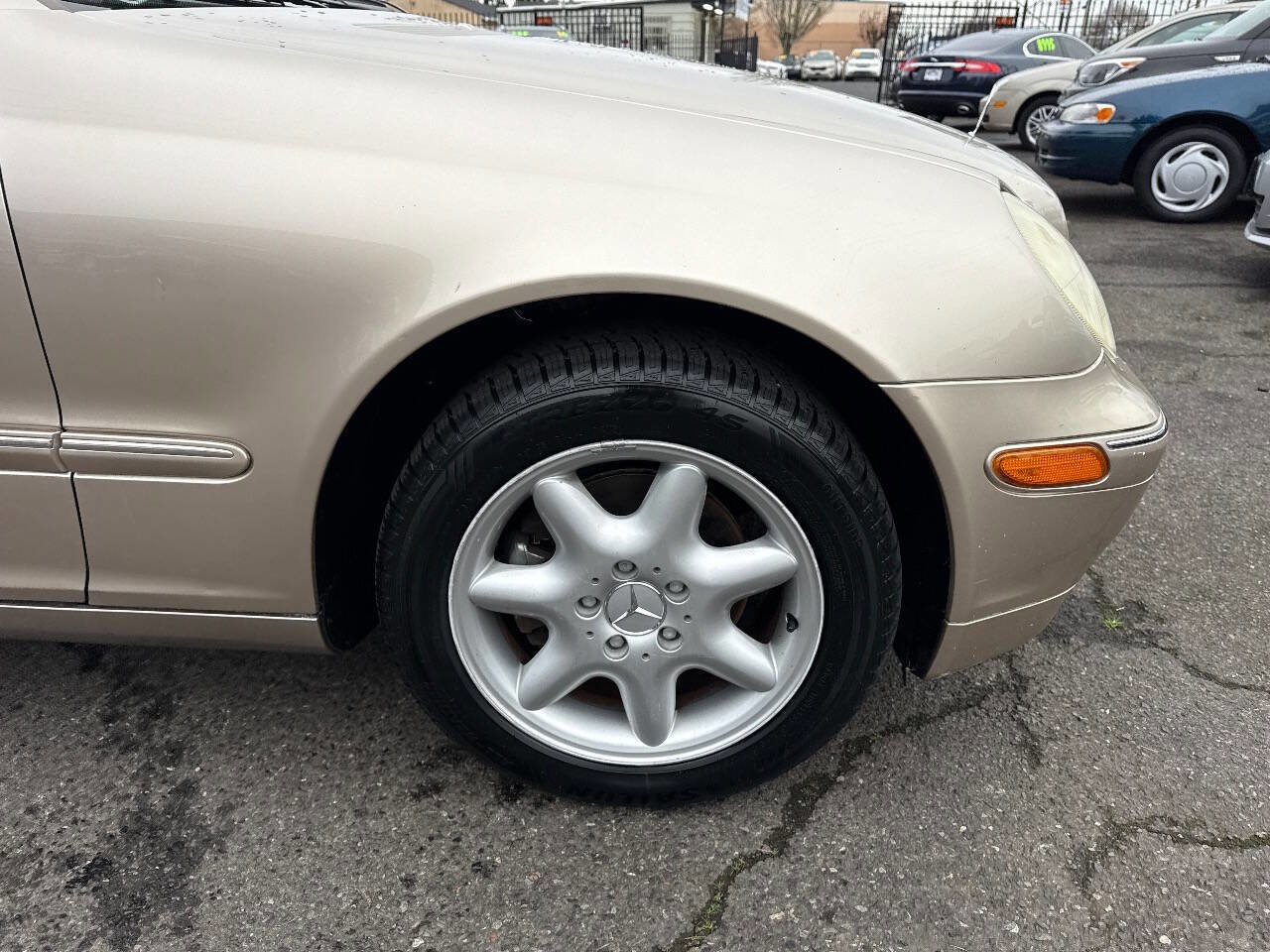 Used 2002 Mercedes-Benz C 240 Sedan image 11