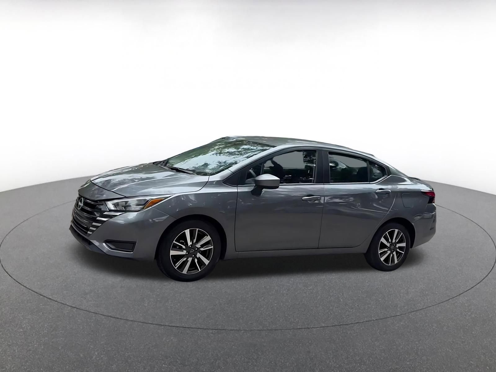 Used 2025 Nissan Versa SV FWD image 8