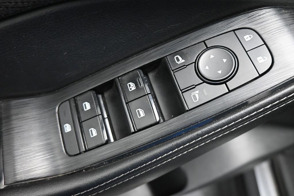 Used 2021 Nissan Rogue SV FWD image 12