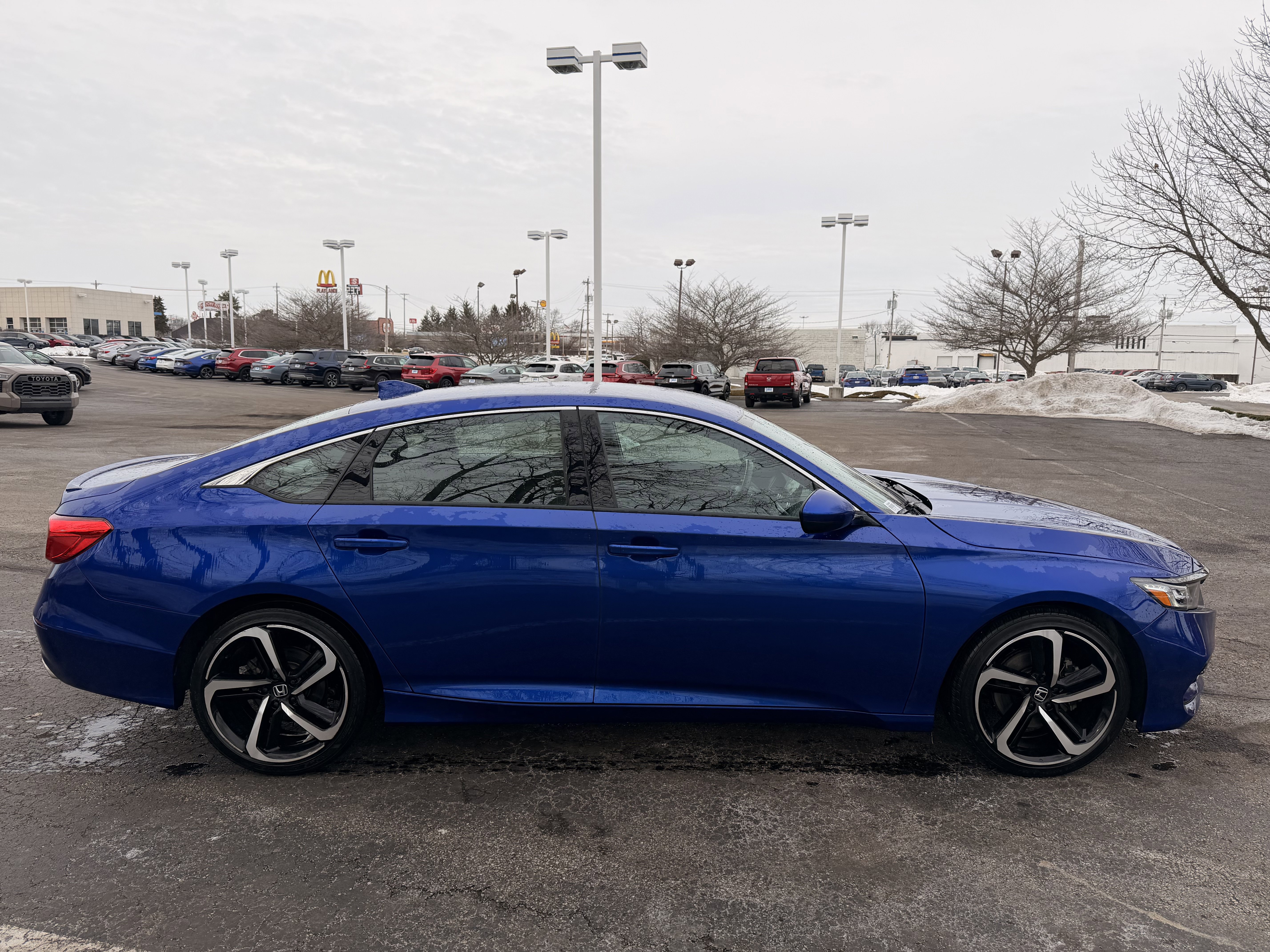 Used 2020 Honda Accord Sport image 2