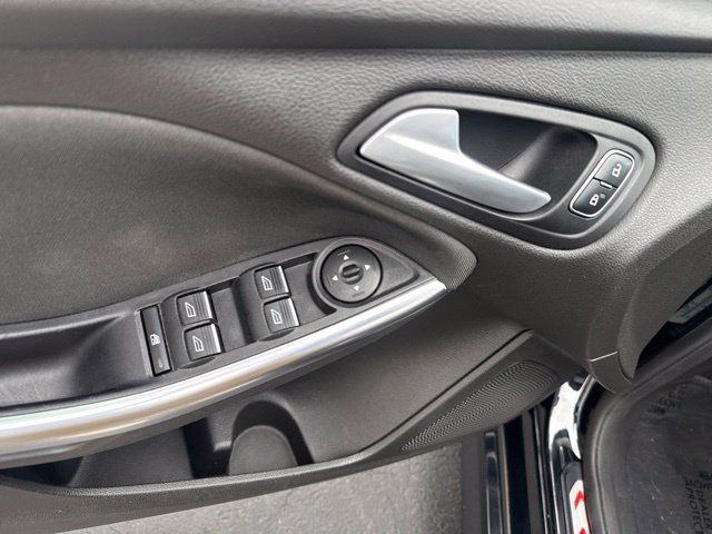 Used 2016 Ford Focus ST FWD image 15