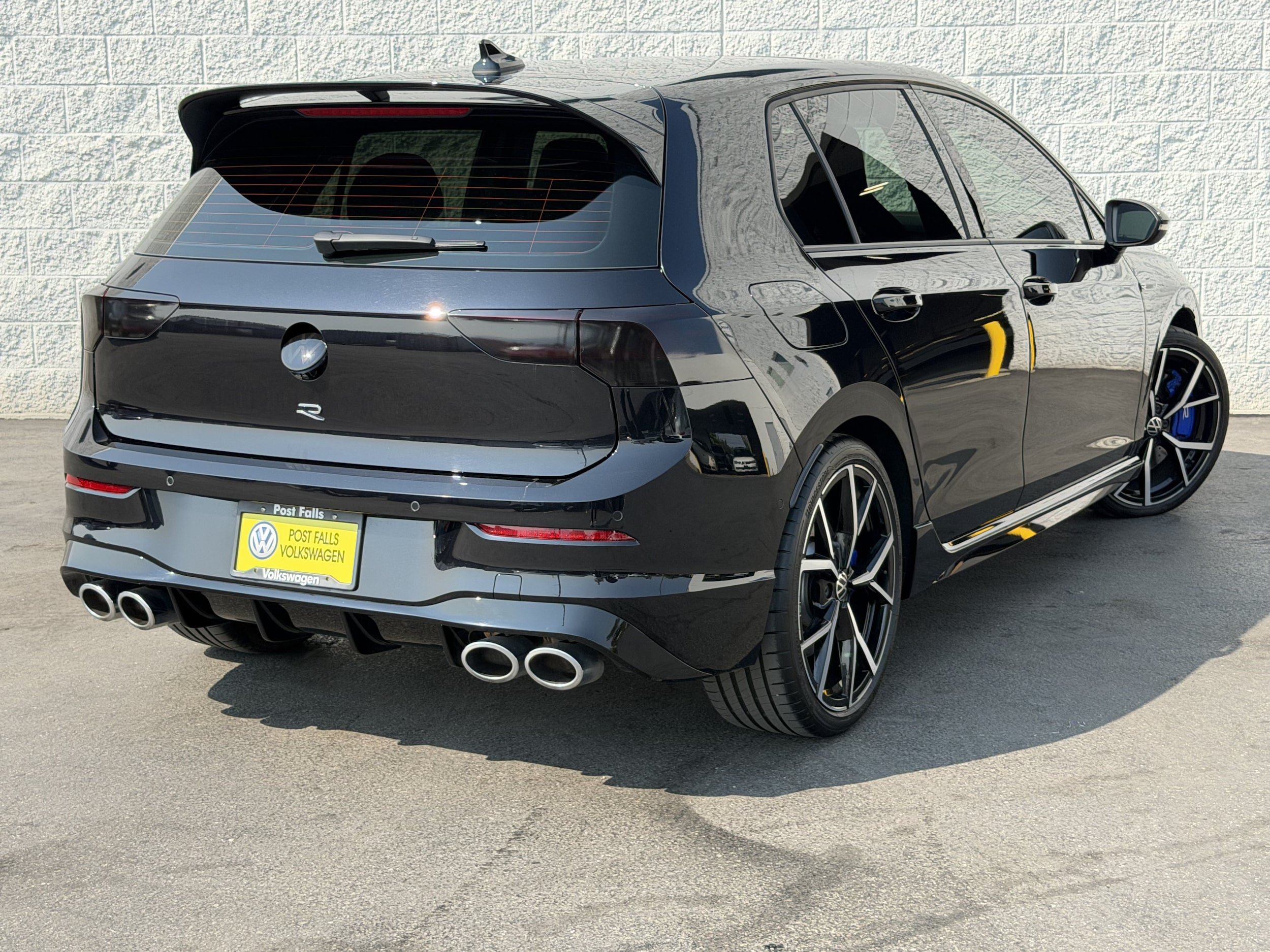 Used 2024 Volkswagen Golf R AWD/4WD image 8