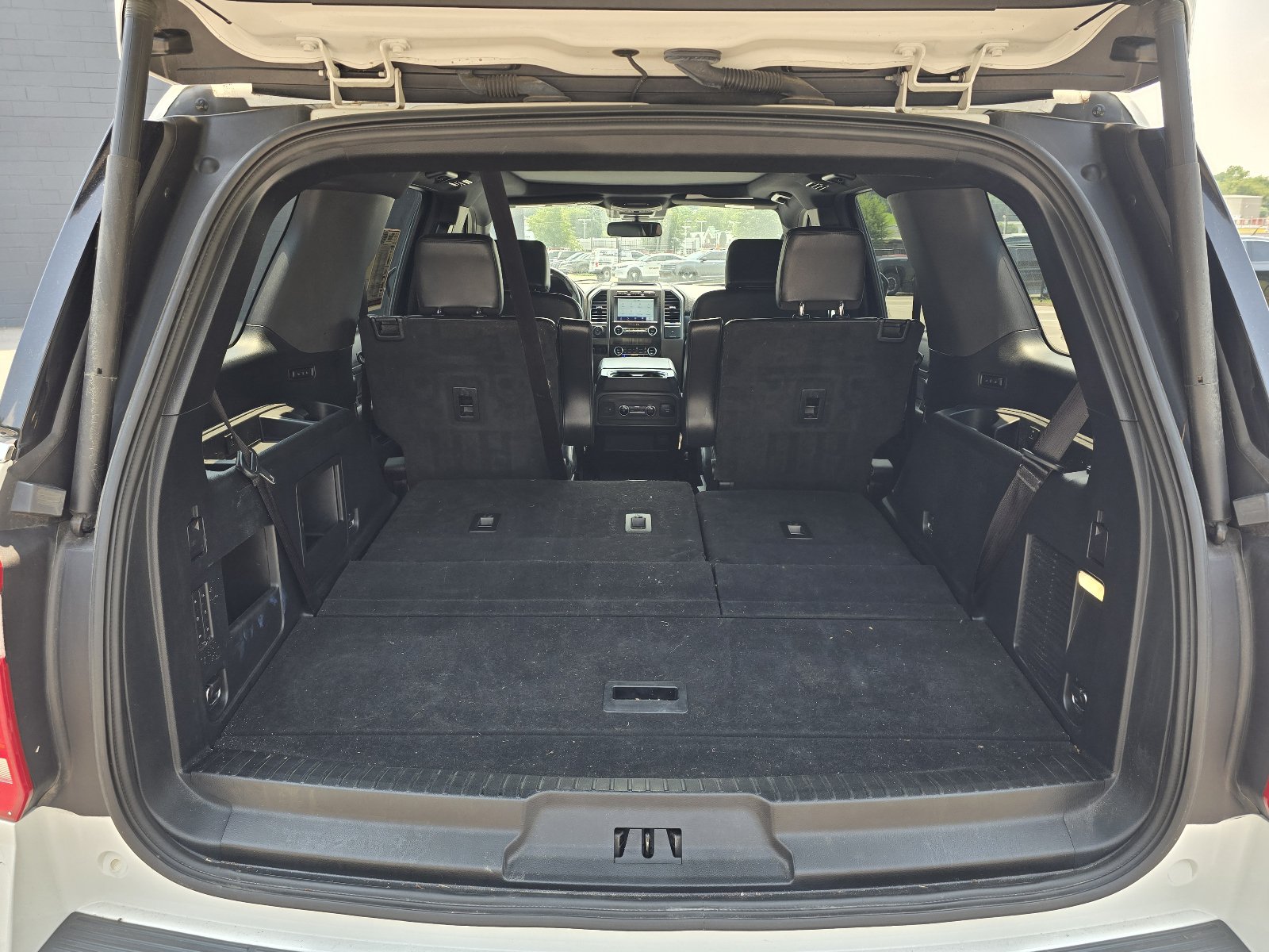 Used 2021 Ford Expedition XLT AWD/4WD image 26