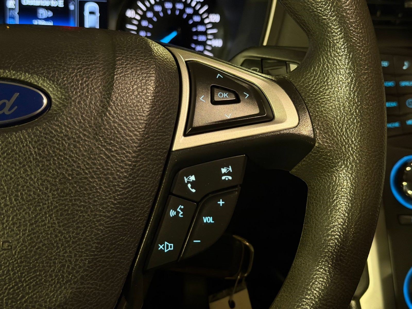 Used 2015 Ford Fusion SE FWD image 15