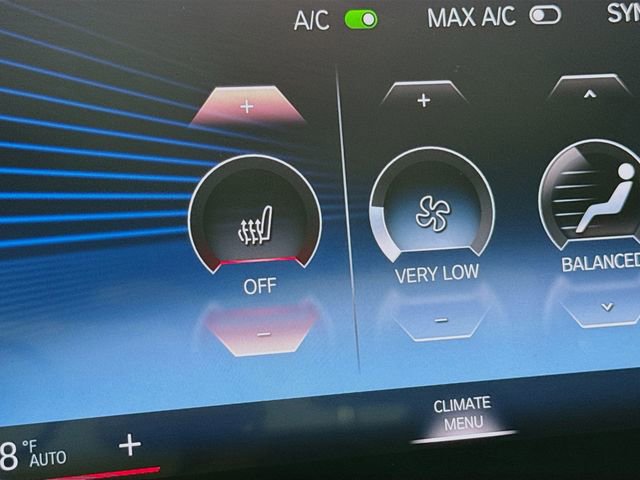 Used 2023 BMW 330i xDrive 330i xDrive w/ Driving Assistance Package image 22