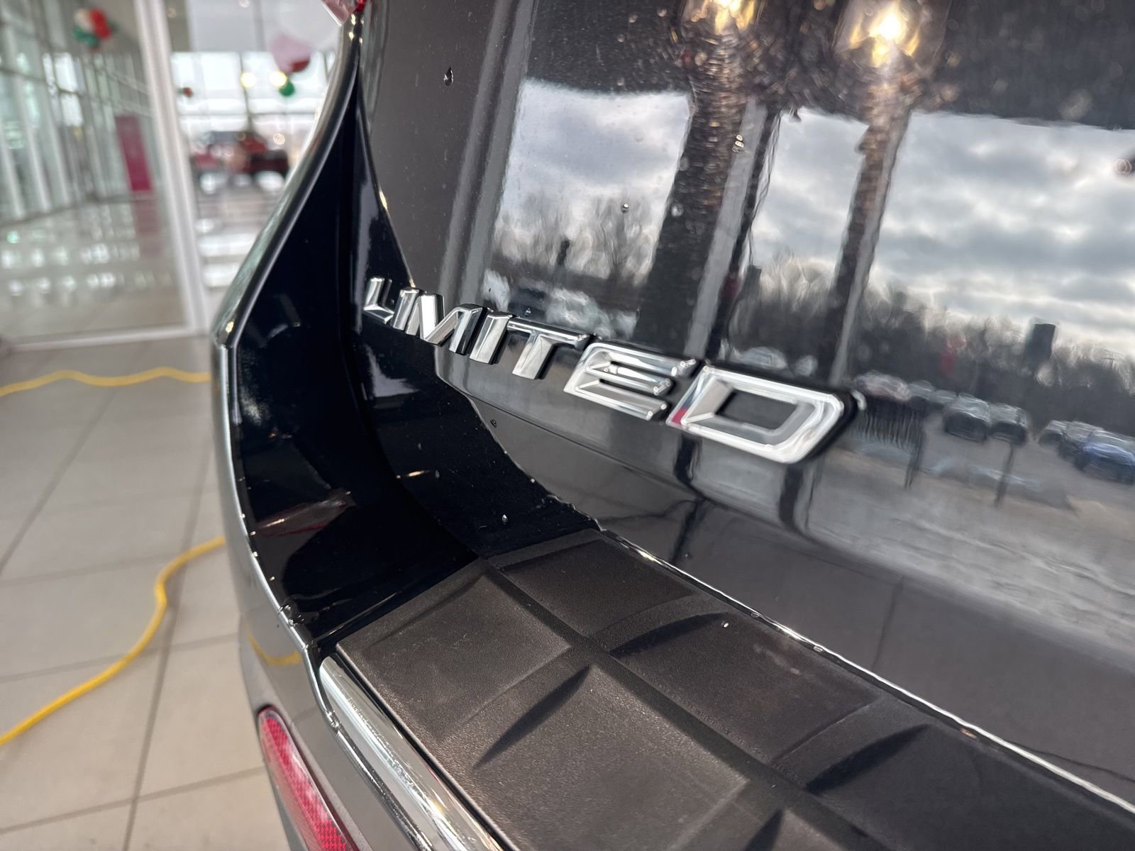 Used 2023 Ford Explorer Limited w/ Equipment Group 301A image 11