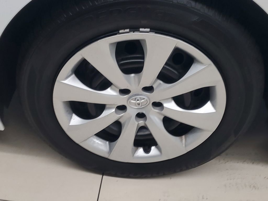 Used 2024 Toyota Corolla LE FWD image 4