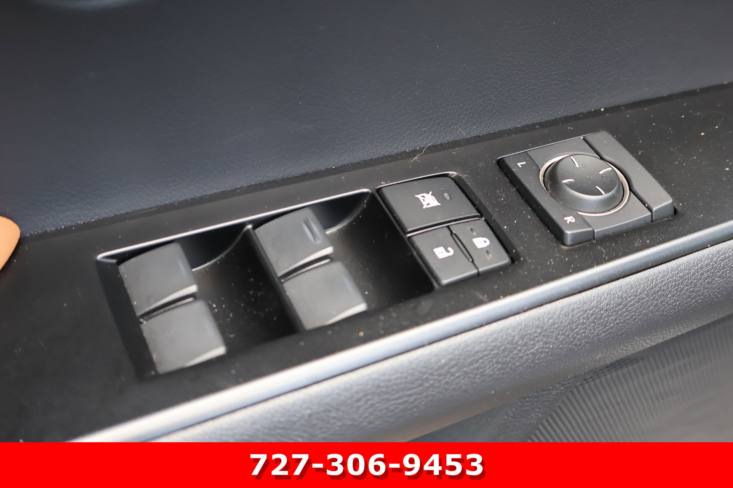 Used 2019 Lexus UX 250h w/ Premium Package image 15