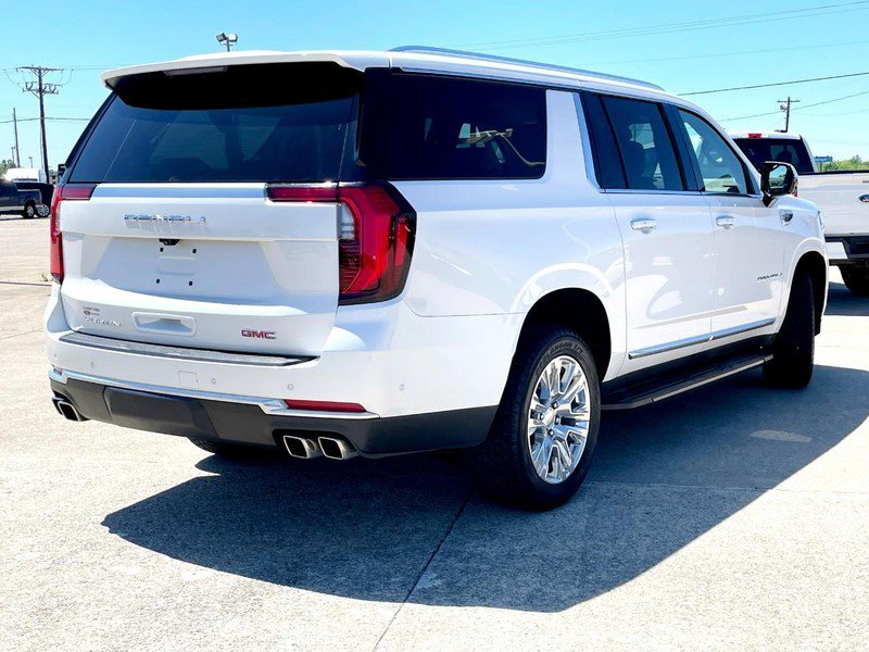 Used 2025 GMC Yukon XL Denali w/ LPO, Illumination Package AWD/4WD image 4
