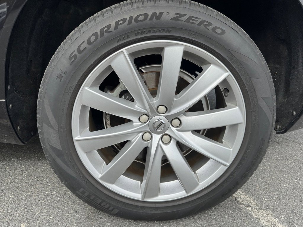 Used 2016 Volvo XC90 T6 Momentum image 24