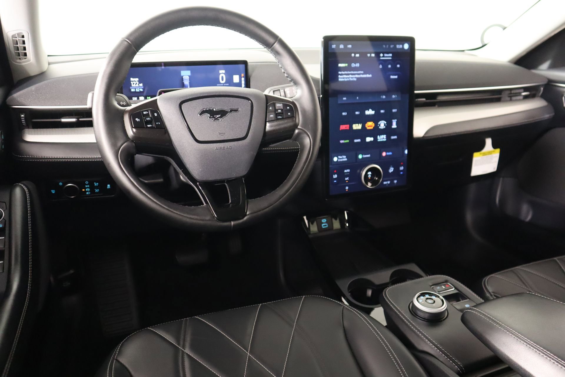 Used 2023 Ford Mustang Mach-E Select image 2