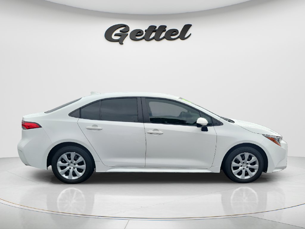 Used 2022 Toyota Corolla LE FWD image 4