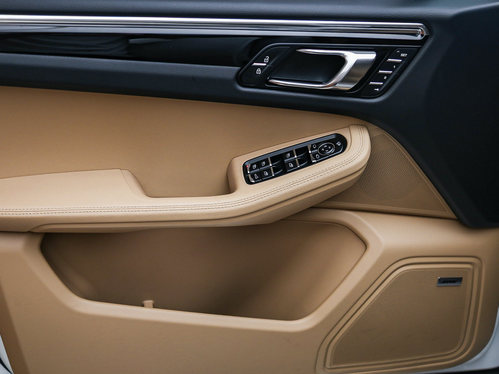 Certified 2026 Porsche Macan S AWD/4WD image 27