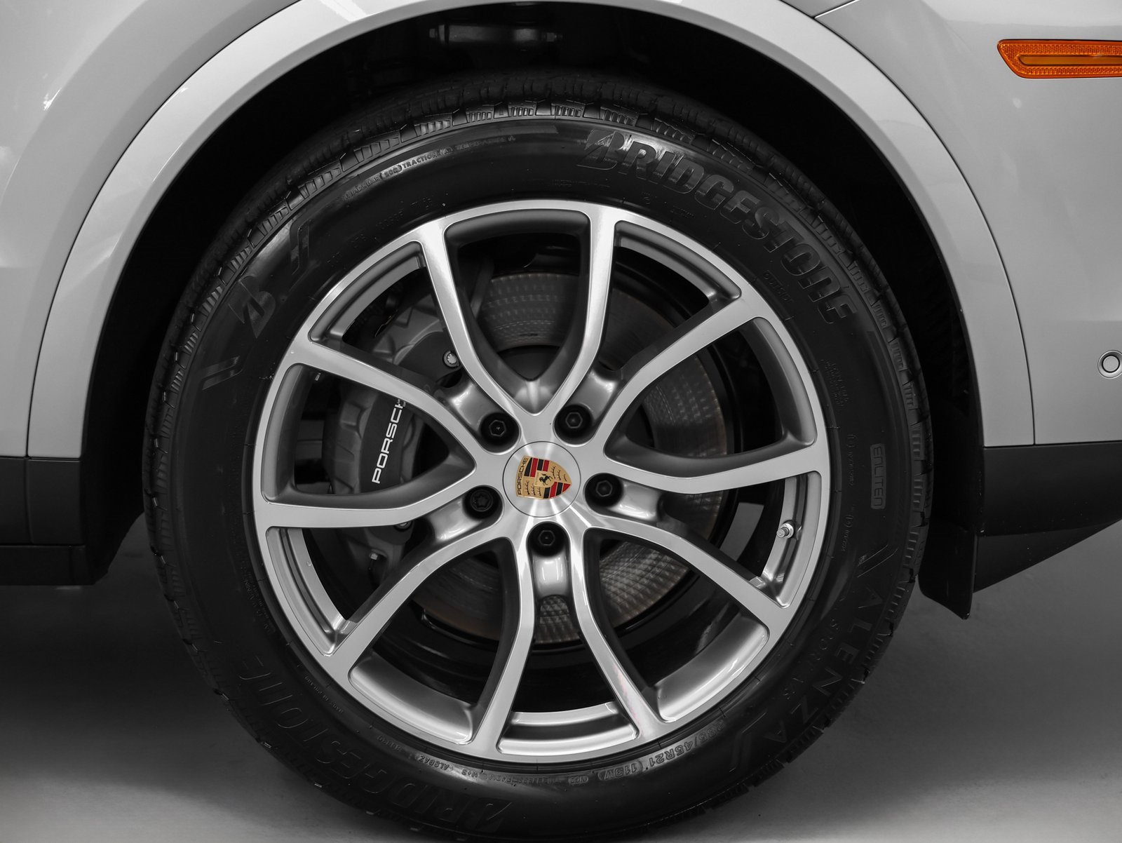 Used 2025 Porsche Cayenne image 15