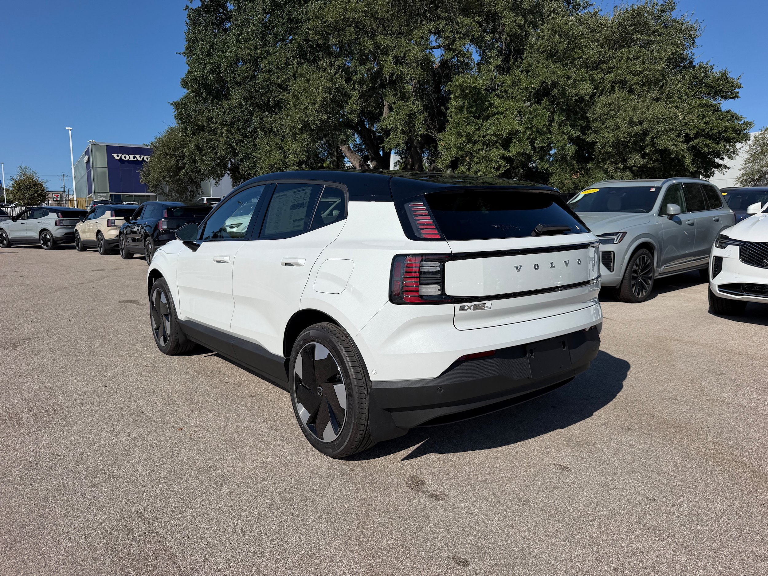 New 2026 Volvo EX30 Ultra w/ Climate Package AWD/4WD image 4