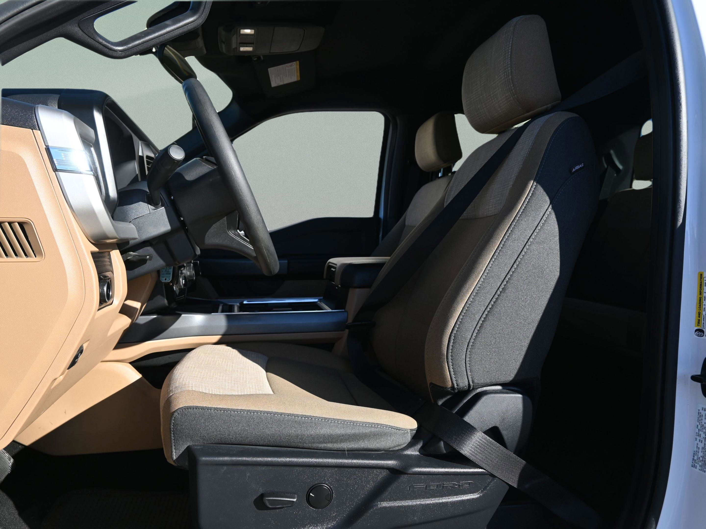 Used 2025 Ford F450 XLT w/ FX4 Off-Road Package AWD/4WD image 19