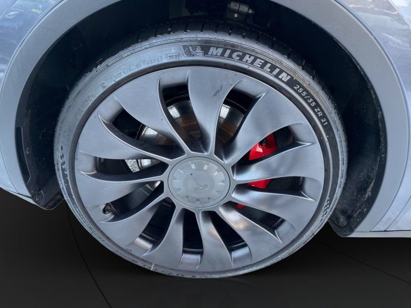 Used 2022 Tesla Model Y Performance image 24