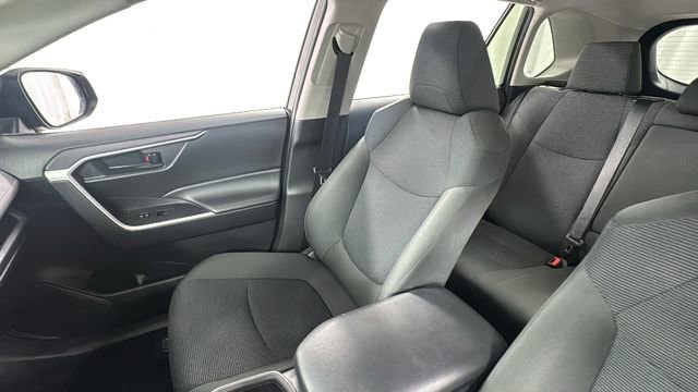 Used 2024 Toyota RAV4 LE image 13