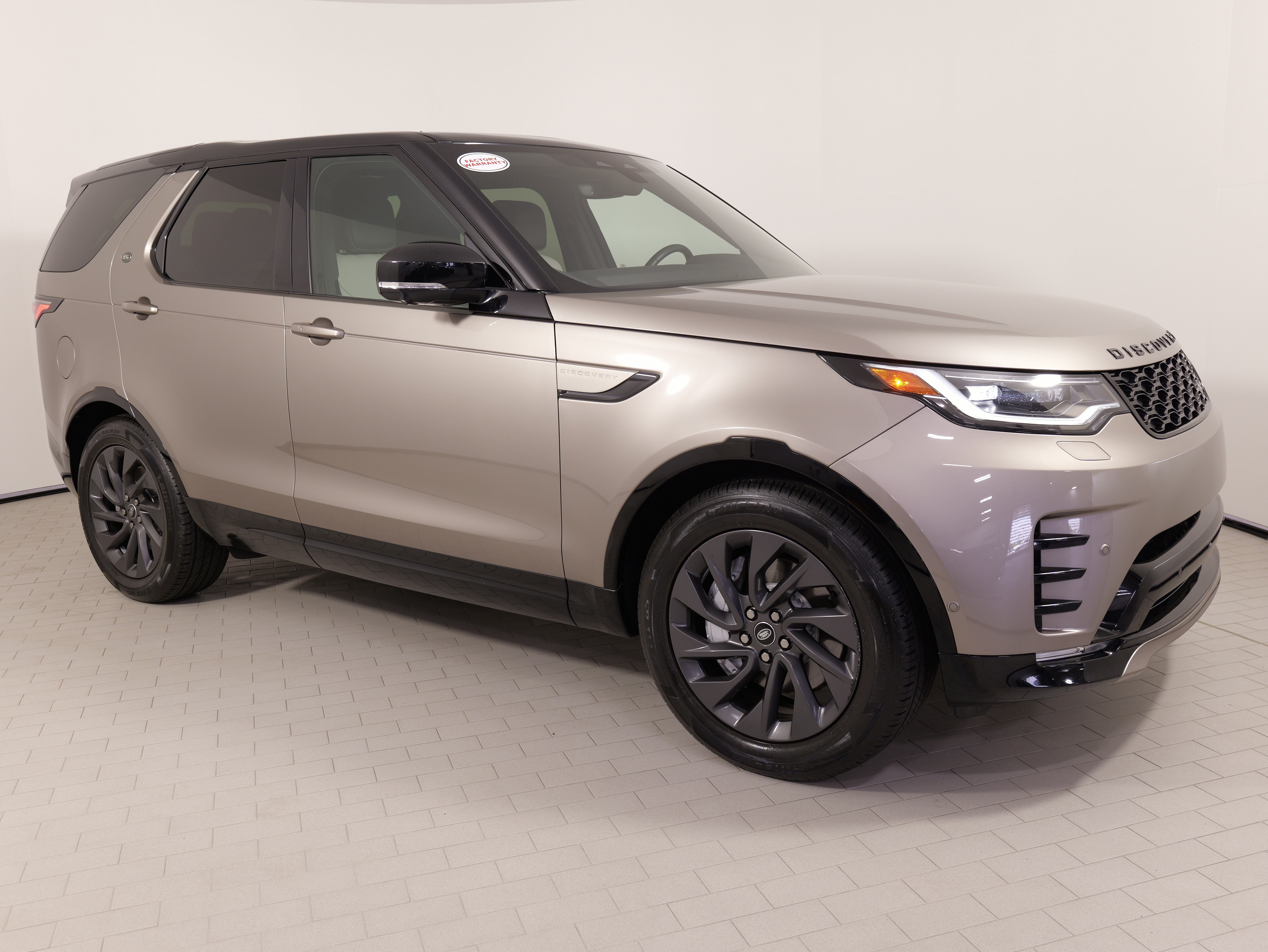 Used 2023 Land Rover Discovery S R-Dynamic AWD/4WD image 8